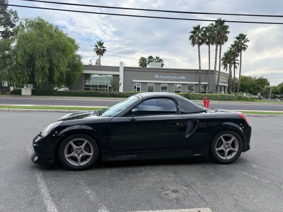2002 Toyota MR2 Spyder/MR-S - Image 2 of 8
