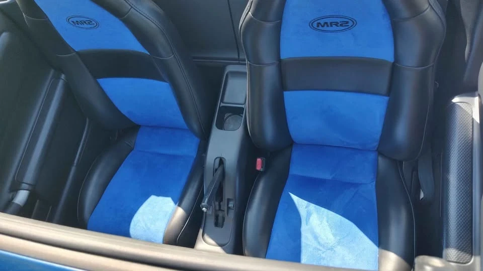 2002 Toyota MR2 Spyder/MR-S - Image 2 of 9