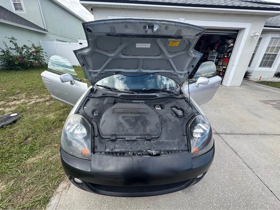 2002 Toyota MR2 Spyder/MR-S - Image 2 of 13