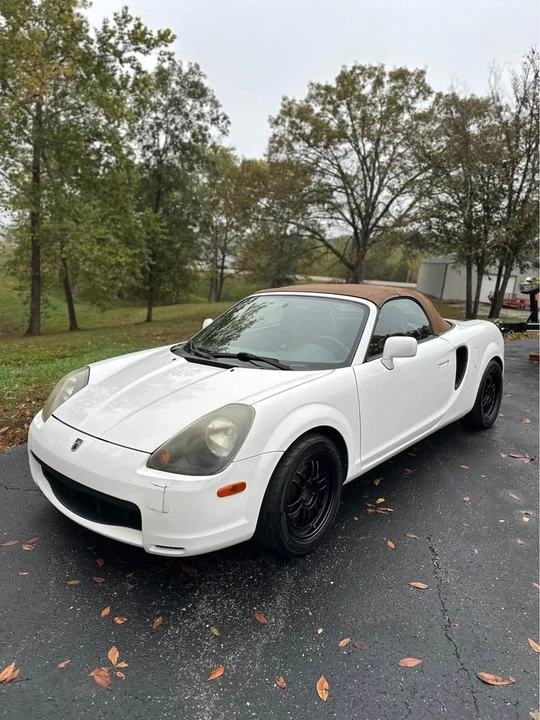 2002 Toyota MR2 Spyder/MR-S - Image 7 of 17