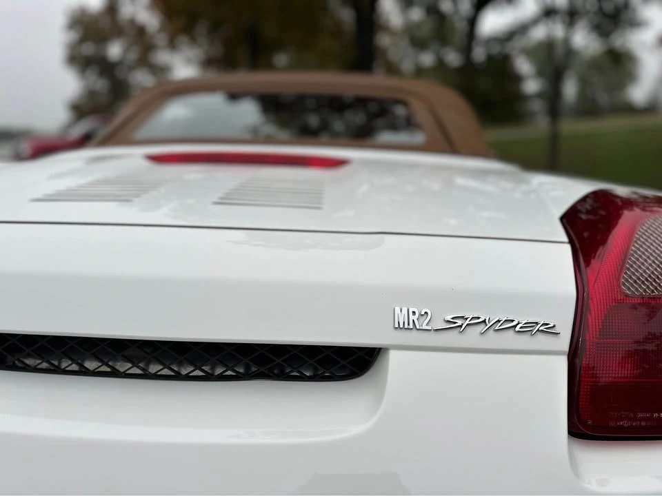 2002 Toyota MR2 Spyder/MR-S - Image 8 of 17