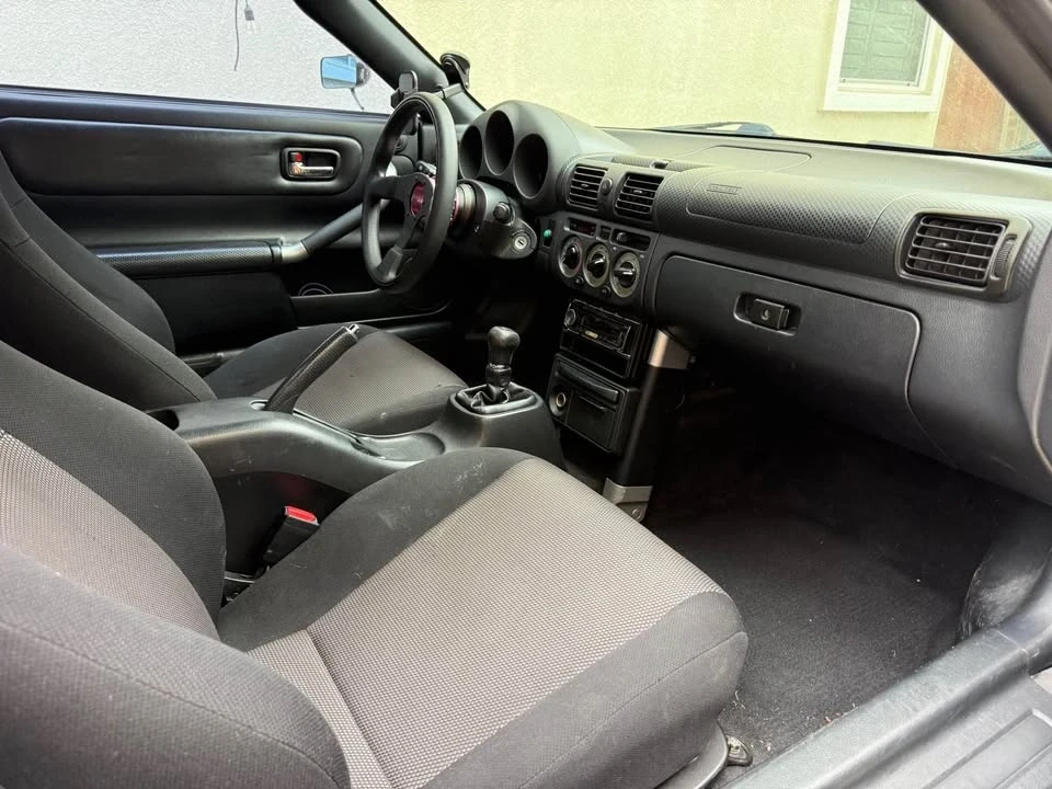 2002 Toyota MR2 Spyder/MR-S - Image 11 of 14