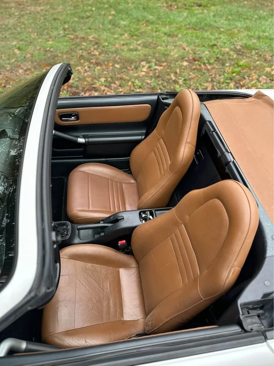 2002 Toyota MR2 Spyder/MR-S - Image 3 of 17