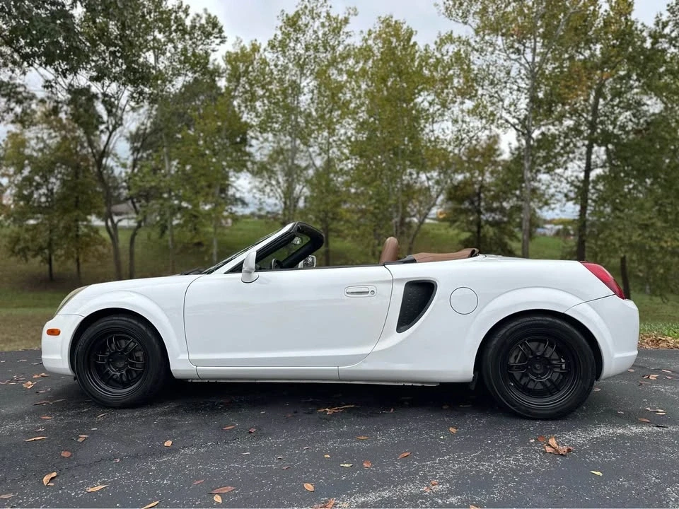 2002 Toyota MR2 Spyder/MR-S - Image 6 of 17
