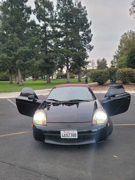 2002 Toyota MR2 Spyder/MR-S - Image 12 of 15