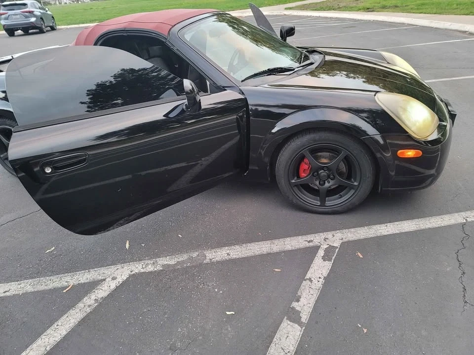 2002 Toyota MR2 Spyder/MR-S - Image 9 of 15