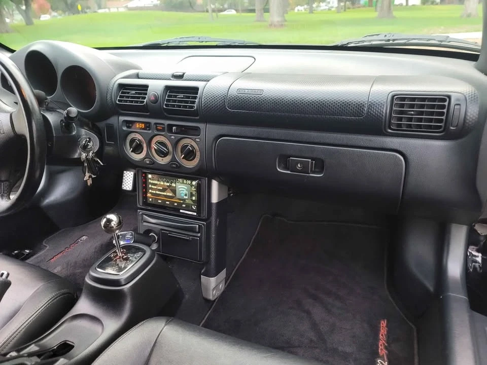 2002 Toyota MR2 Spyder/MR-S - Image 15 of 15