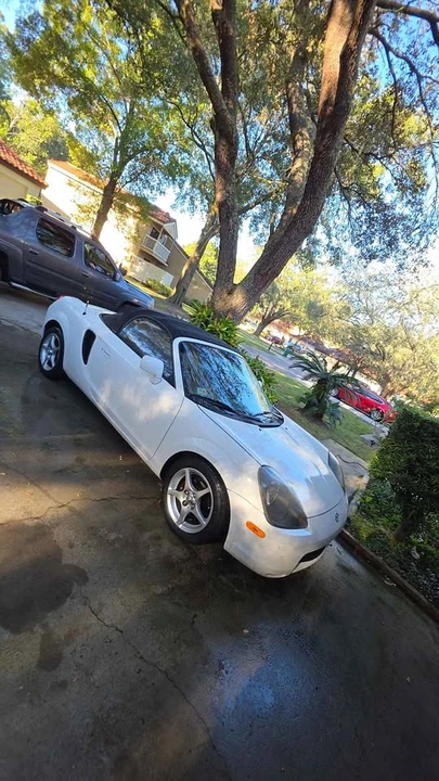 2002 Toyota MR2 Spyder/MR-S - Image 2 of 6
