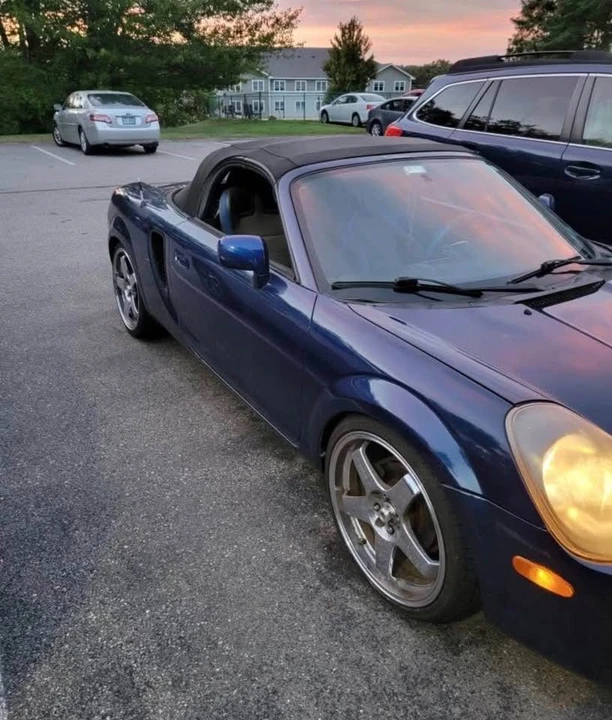 2002 Toyota MR2 Spyder/MR-S - Image 3 of 4