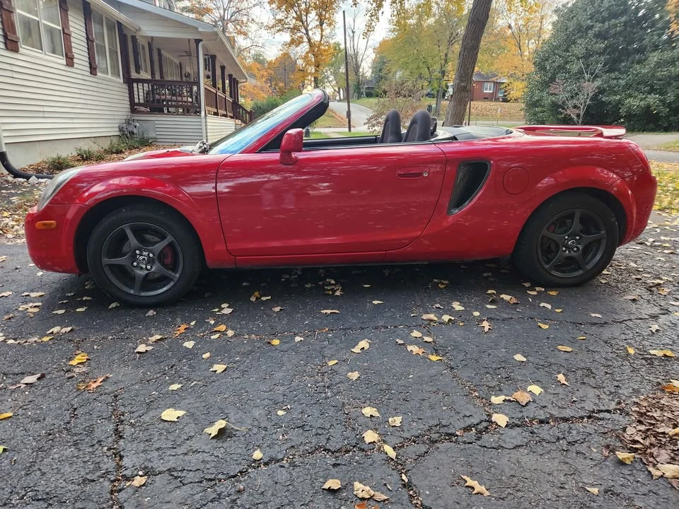 2002 Toyota MR2 Spyder/MR-S - Image 3 of 10