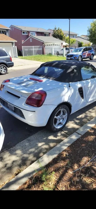 2002 Toyota MR2 Spyder/MR-S - Image 2 of 4