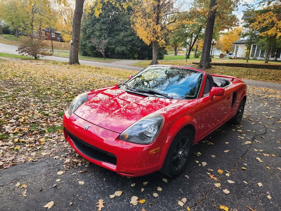 2002 Toyota MR2 Spyder/MR-S - Image 2 of 10