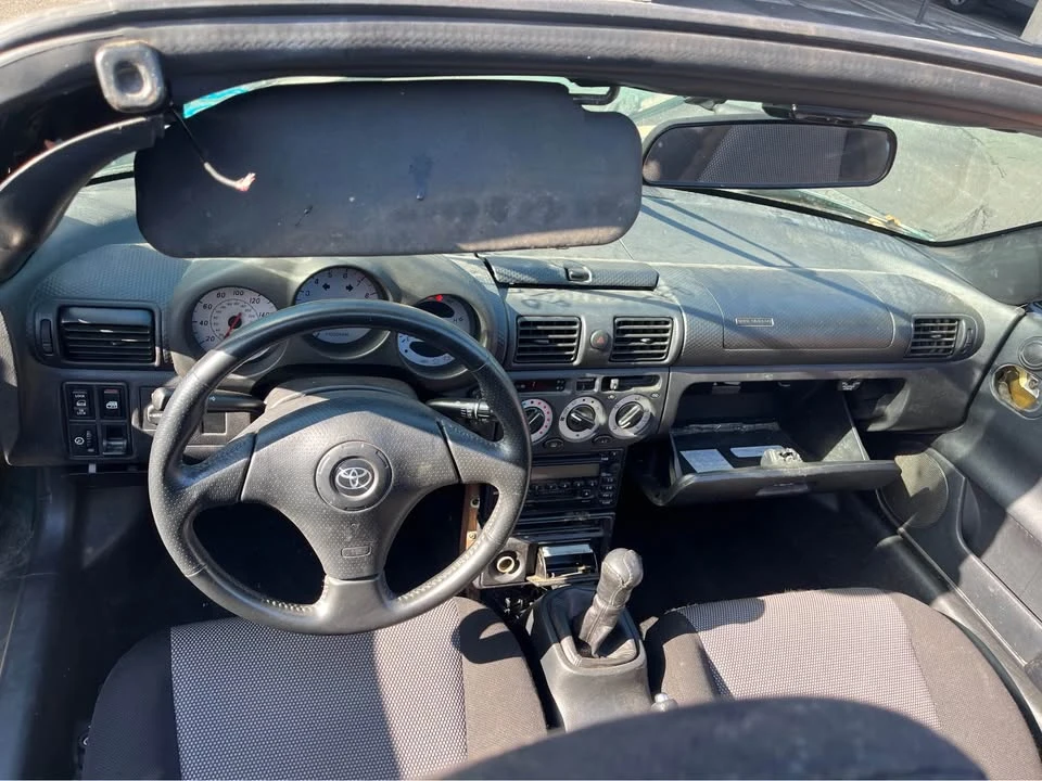 2002 Toyota MR2 Spyder/MR-S - Image 5 of 7