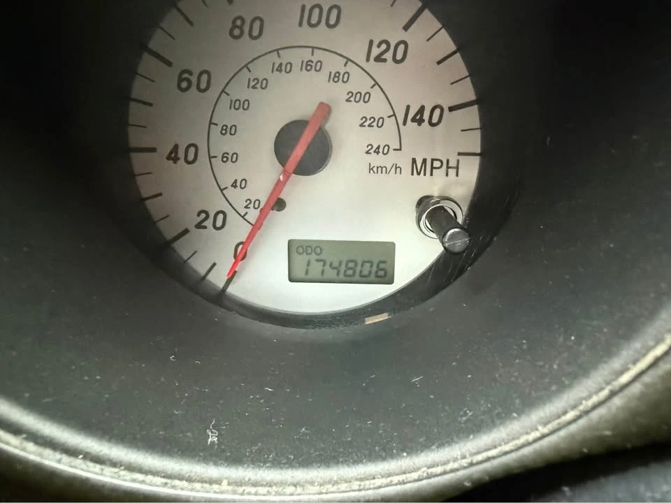 2002 Toyota MR2 Spyder/MR-S - Image 12 of 12