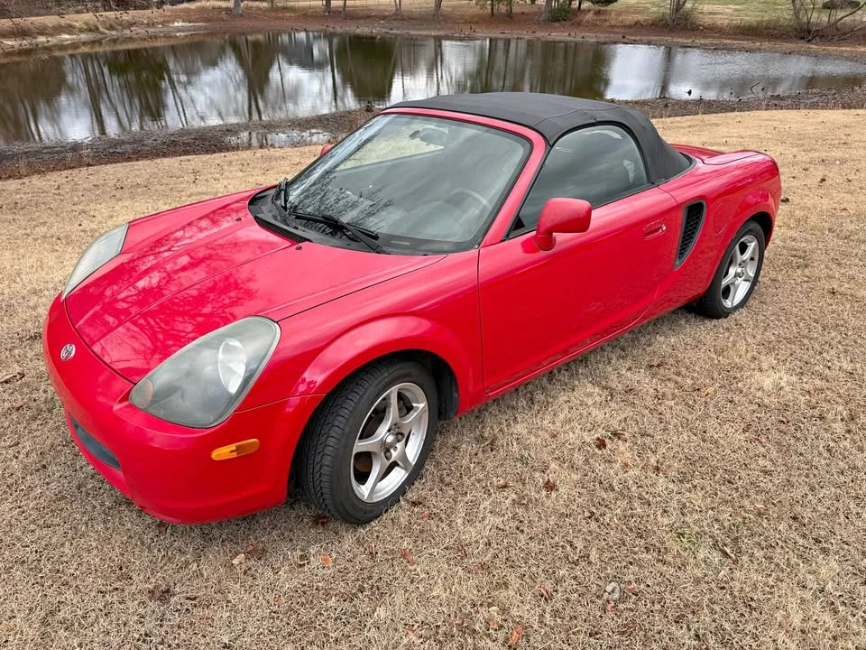 2002 Toyota MR2 Spyder/MR-S - Image 2 of 12