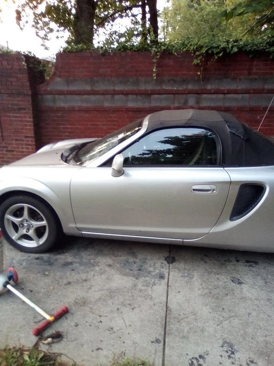 2002 Toyota MR2 Spyder/MR-S - Image 3 of 6