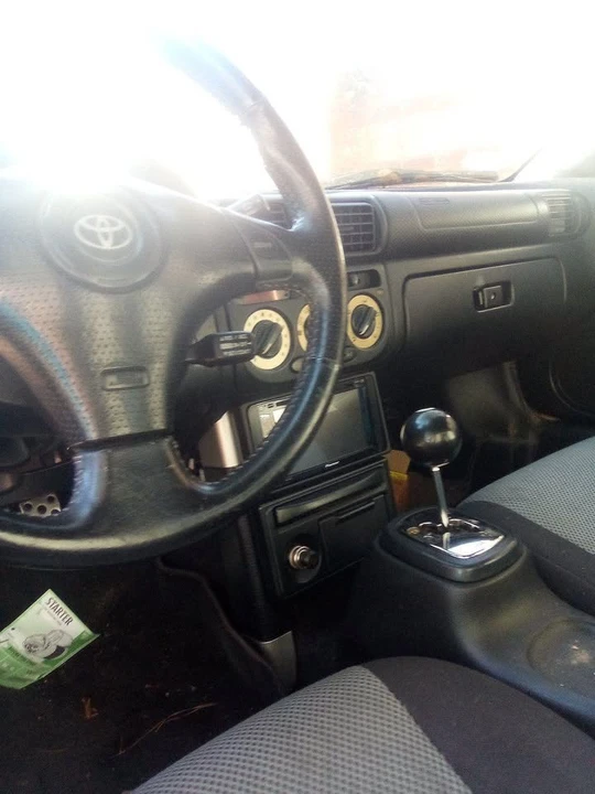 2002 Toyota MR2 Spyder/MR-S - Image 4 of 6