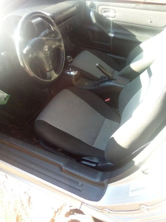 2002 Toyota MR2 Spyder/MR-S - Image 5 of 6