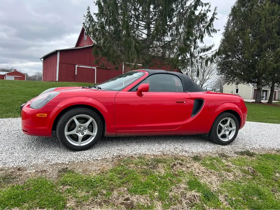 2002 Toyota MR2 Spyder/MR-S - Image 9 of 13