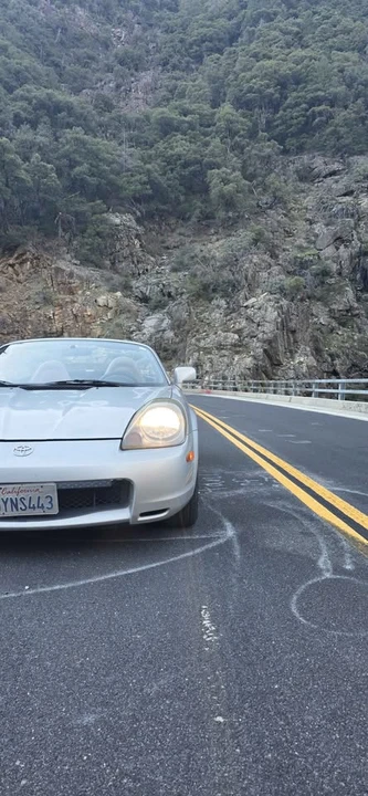 2002 Toyota MR2 Spyder/MR-S - Image 3 of 9