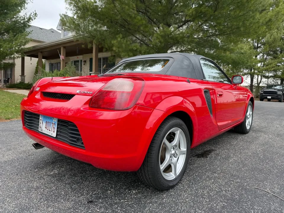 2002 Toyota MR2 Spyder/MR-S - Image 5 of 13