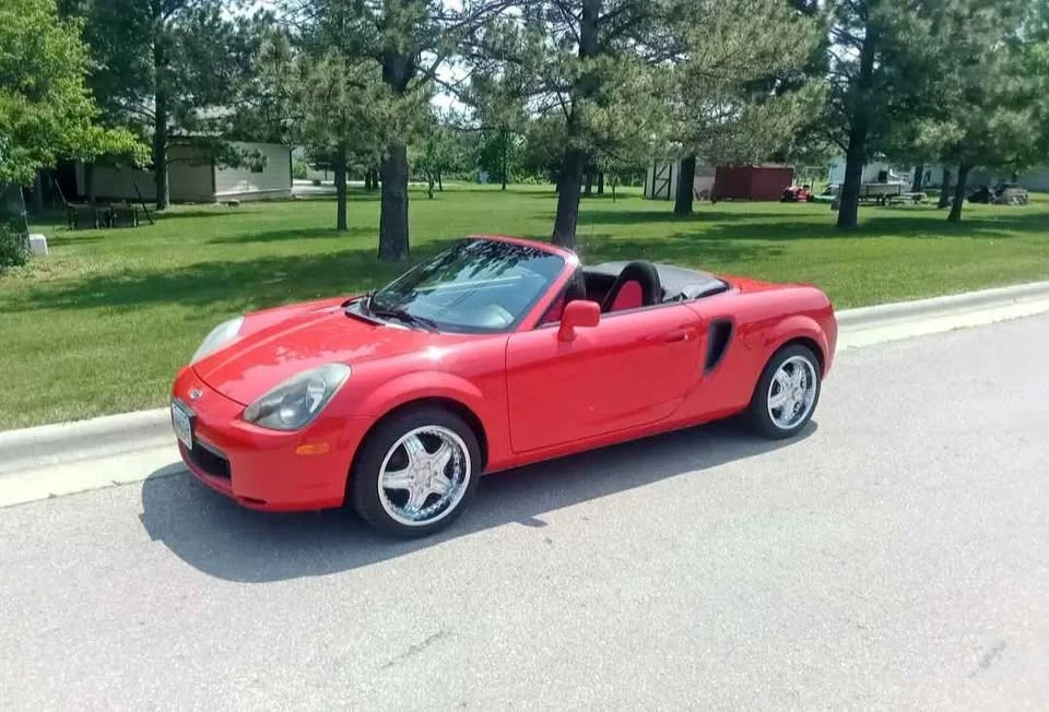 2002 Toyota MR2 Spyder/MR-S - Image 3 of 4