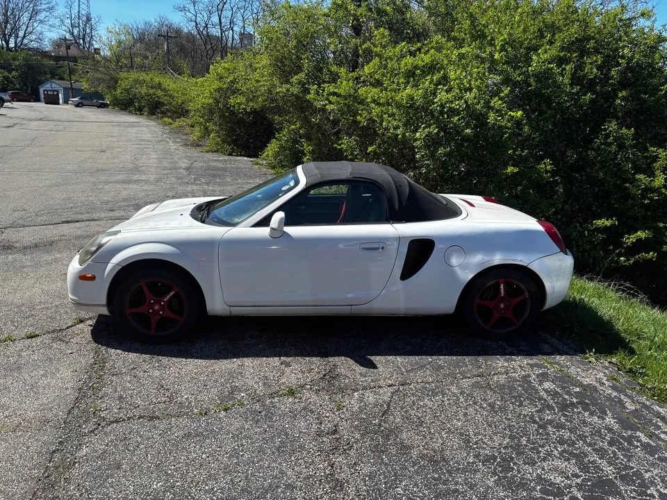 2002 Toyota MR2 Spyder/MR-S - Image 3 of 6