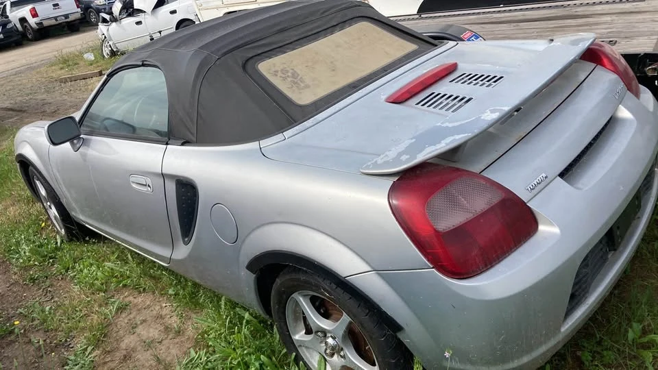2002 Toyota MR2 Spyder/MR-S - Image 4 of 9