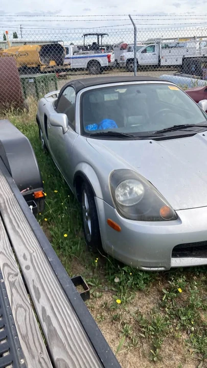 2002 Toyota MR2 Spyder/MR-S - Image 2 of 9