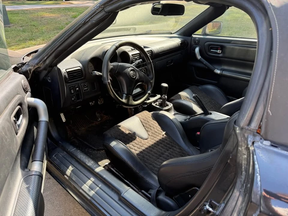 2002 Toyota MR2 Spyder/MR-S - Image 7 of 8