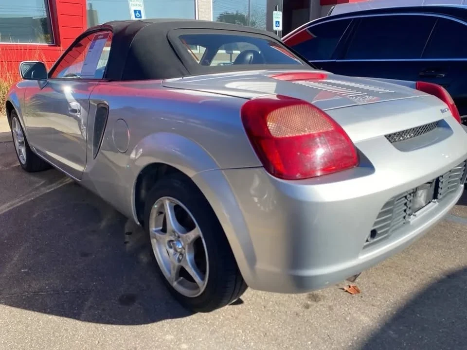 2002 Toyota MR2 Spyder/MR-S - Image 9 of 11