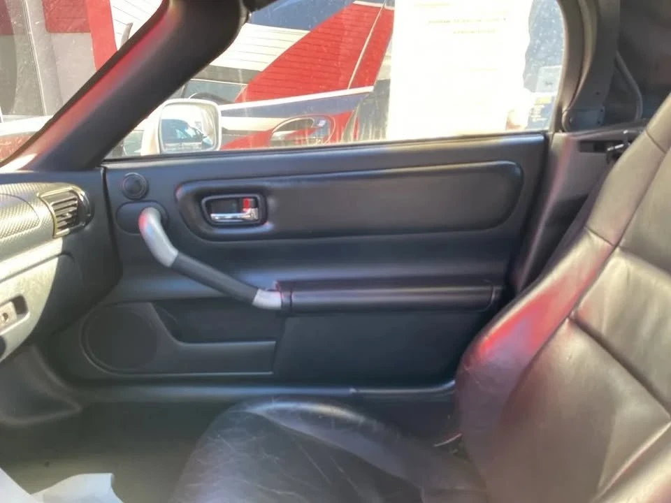2002 Toyota MR2 Spyder/MR-S - Image 10 of 11