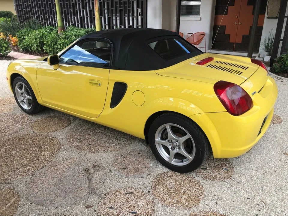 2002 Toyota MR2 Spyder/MR-S - Image 3 of 9