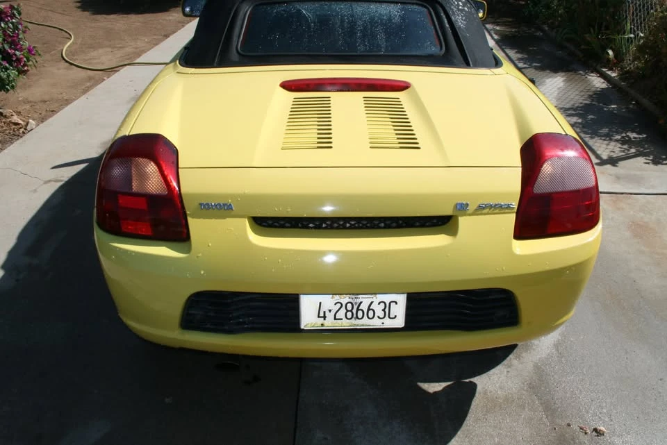 2002 Toyota MR2 Spyder/MR-S - Image 10 of 19