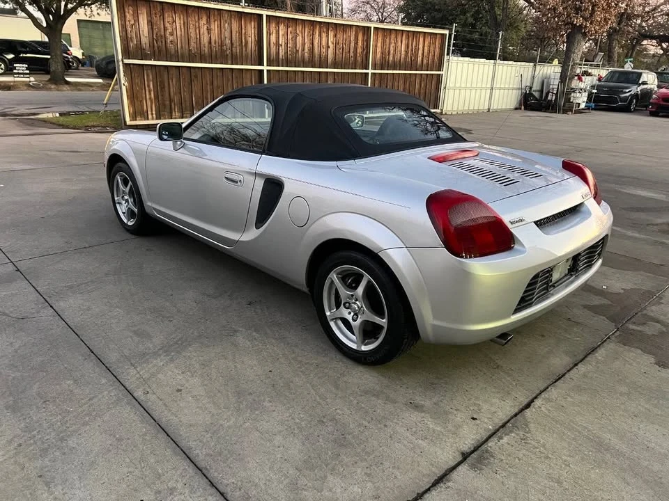 2002 Toyota MR2 Spyder/MR-S - Image 7 of 18