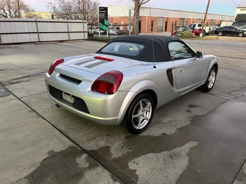 2002 Toyota MR2 Spyder/MR-S - Image 5 of 18