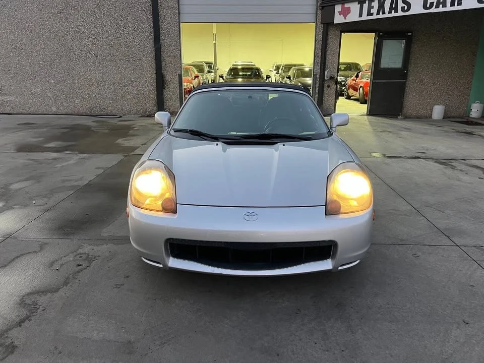 2002 Toyota MR2 Spyder/MR-S - Image 2 of 18