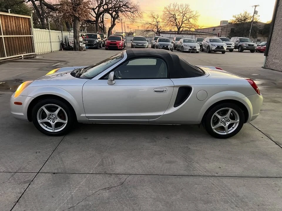 2002 Toyota MR2 Spyder/MR-S - Image 8 of 18