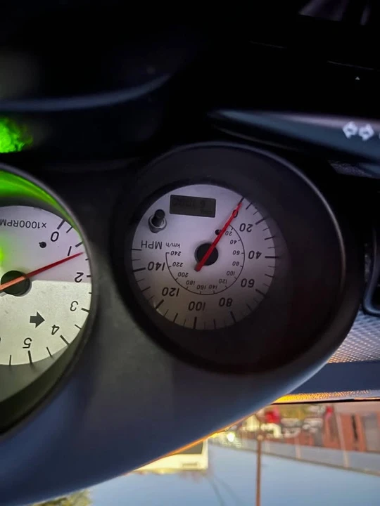 2002 Toyota MR2 Spyder/MR-S - Image 14 of 18