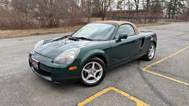 2002 Toyota MR2 Spyder Base 2dr Convertible