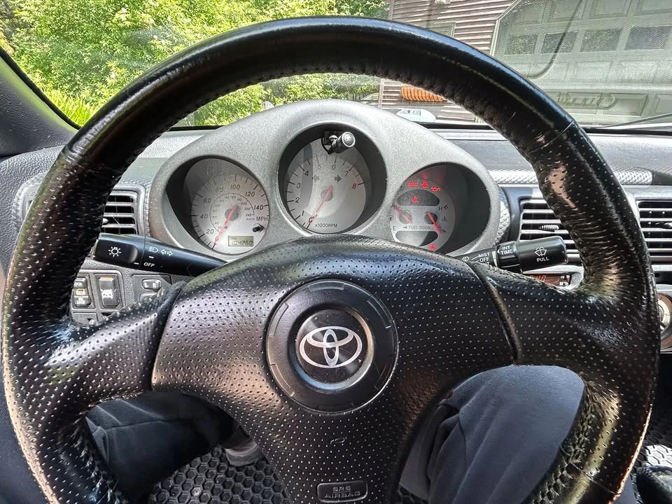 2002 Toyota MR2 Spyder/MR-S - Image 14 of 18