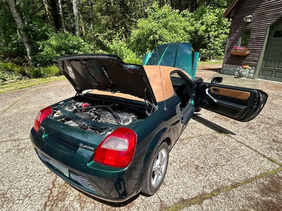 2002 Toyota MR2 Spyder/MR-S - Image 10 of 18