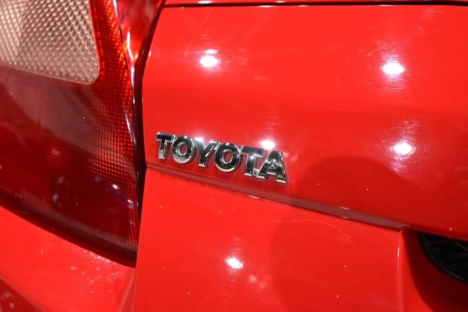 2002 Toyota MR2 Spyder/MR-S - Image 8 of 20