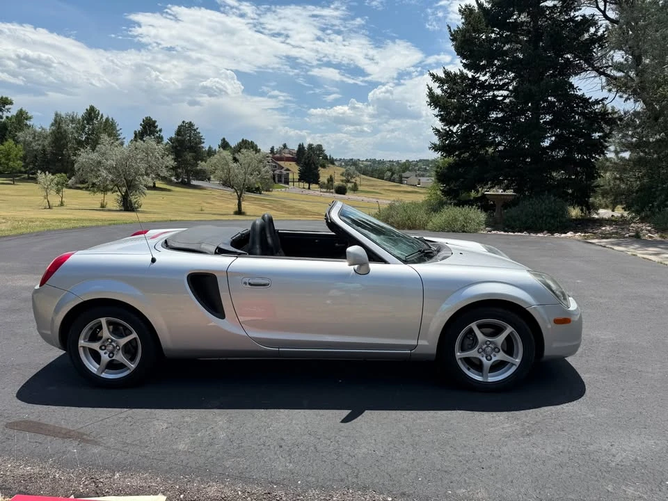 2002 Toyota MR2 Spyder/MR-S - Image 6 of 7
