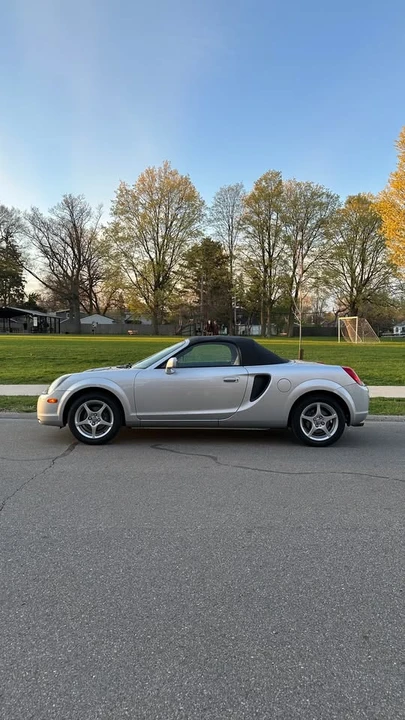 2002 Toyota MR2 Spyder/MR-S - Image 2 of 20
