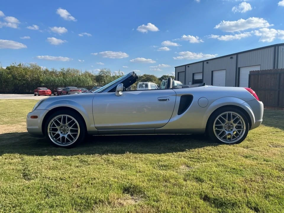 2002 Toyota MR2 Spyder/MR-S - Image 9 of 20