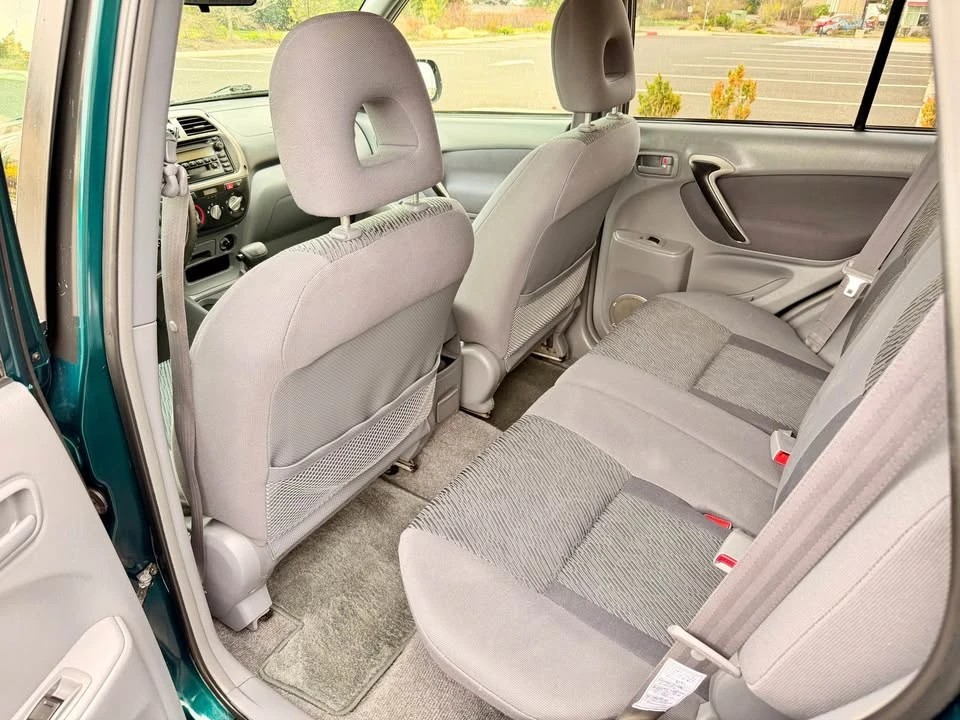 2002 Toyota RAV4 2nd Gen - Image 14 of 18
