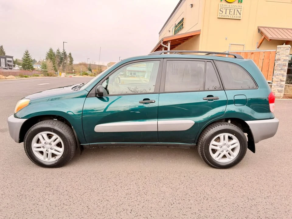 2002 Toyota RAV4 2nd Gen - Image 7 of 18