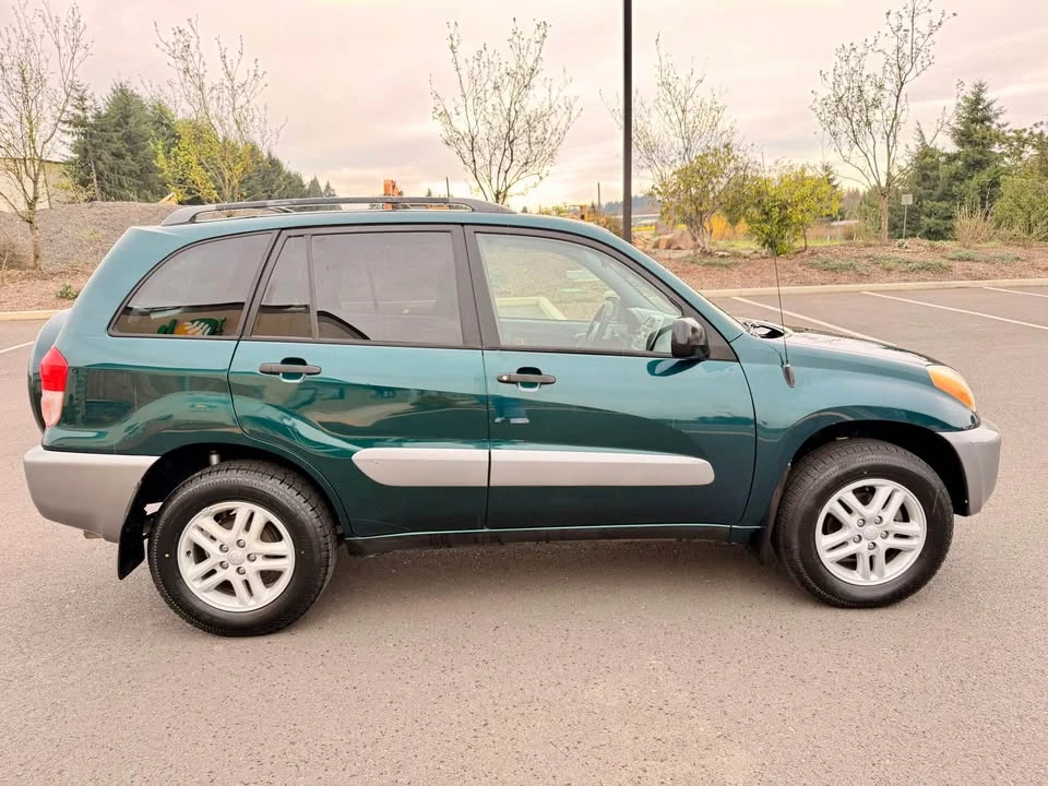 2002 Toyota RAV4 2nd Gen - Image 4 of 18
