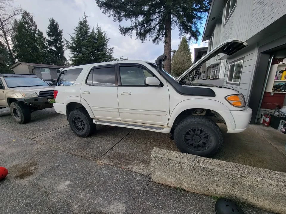 2002 Toyota Sequoia 1st Gen - Image 4 of 10